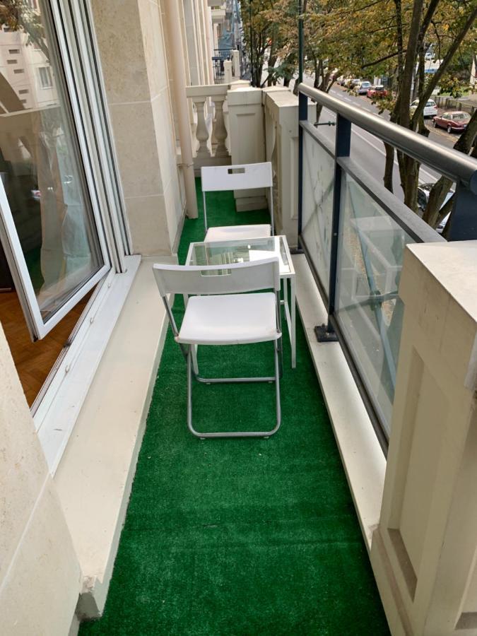 Lieu De Ressourcement A Robinson Apartment Льо Плеси-Робенсон Екстериор снимка