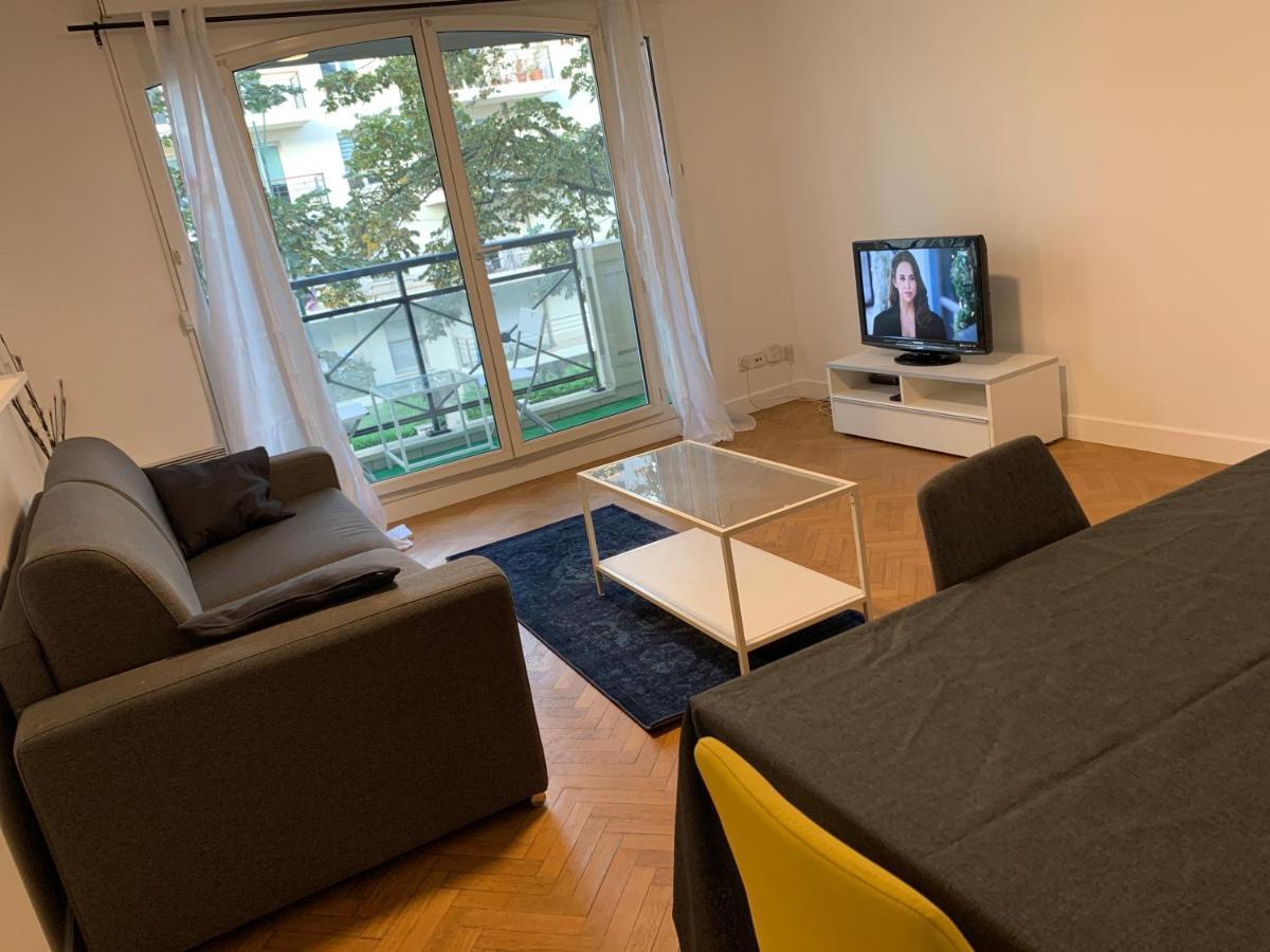 Lieu De Ressourcement A Robinson Apartment Льо Плеси-Робенсон Екстериор снимка